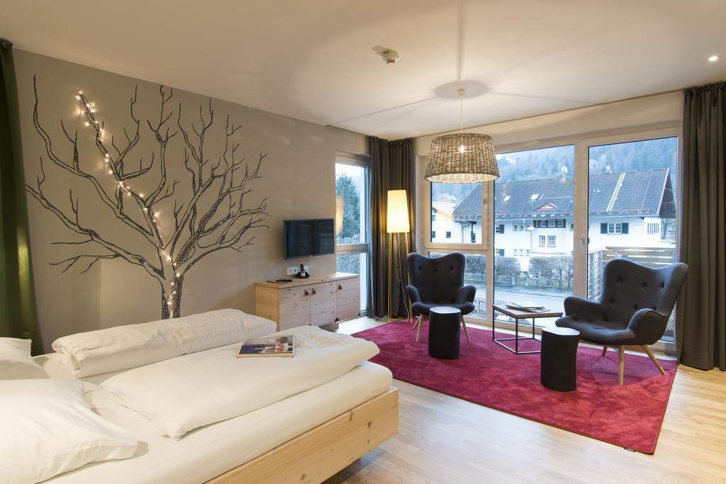 Leiners Familienhotel Garmisch-Partenkirchen Værelse billede